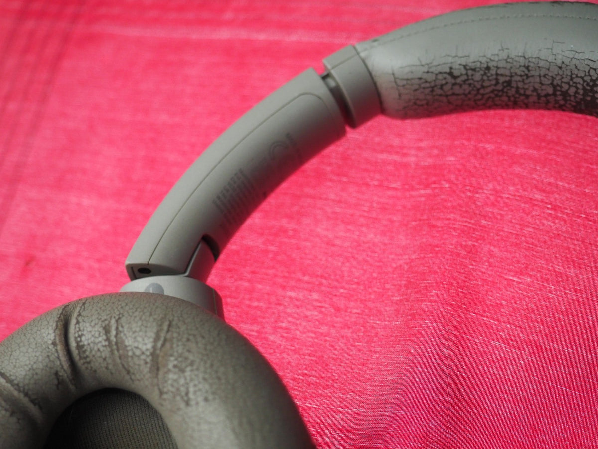 Sony WH-1000XM4 Bluetooth Headphones & Working