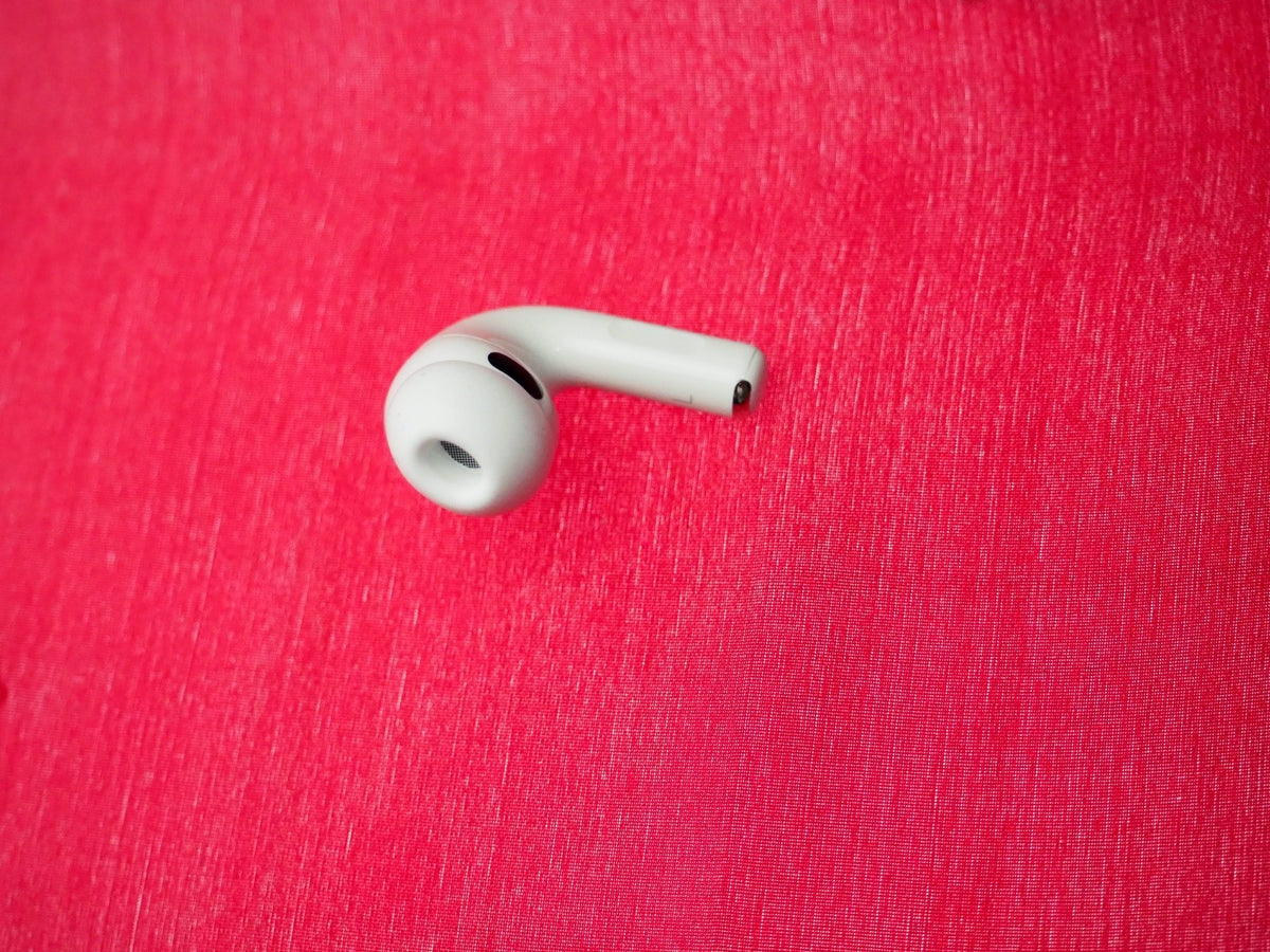 Apple Airpods Pro 3 (A3064) Left Bluetooth Earbud Only & Working (new model)