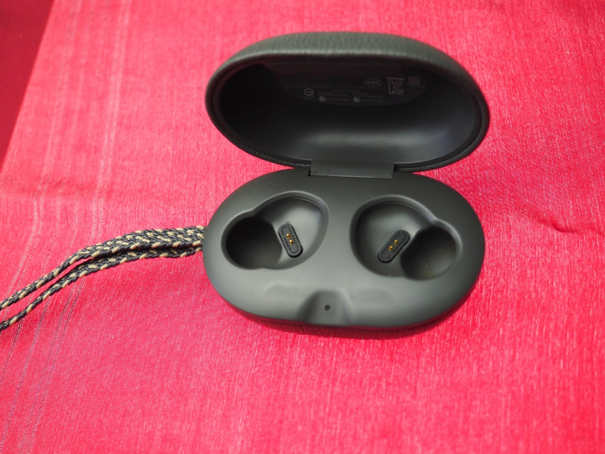 Beoplay E8 Case Only & Working