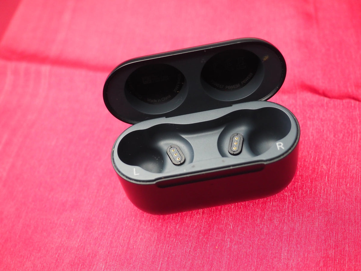 Amazon Echo Buds  2nd Gen Charging Case Only & Working