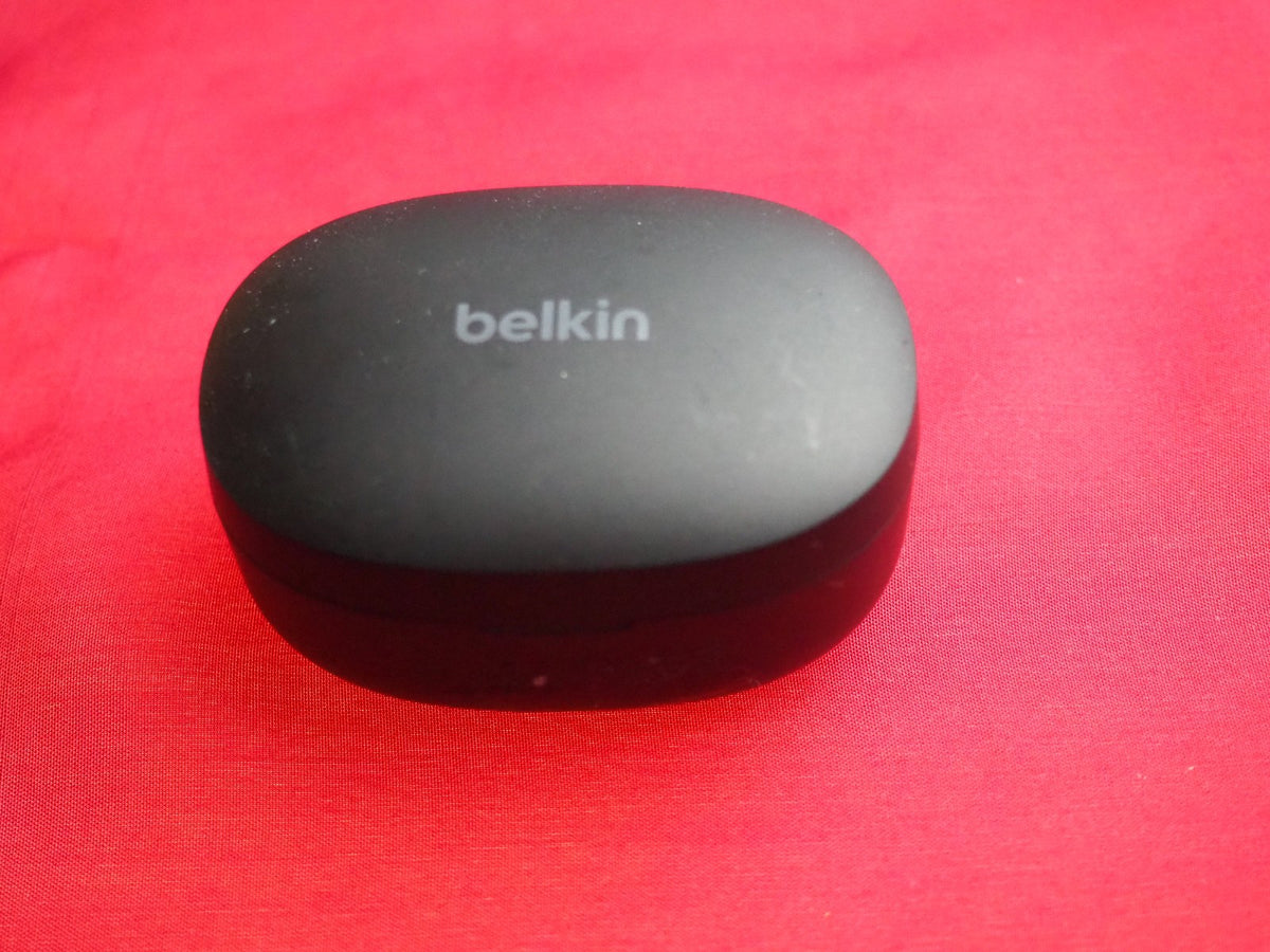 Belkin Soundform Bolt Case  Only & Working