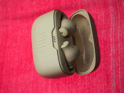 JBL Tune 230 Bluetooth Earbuds