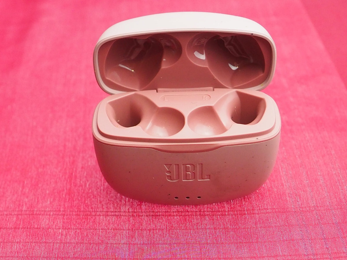 Jbl Tune 215 Earbuds Case Only & Working