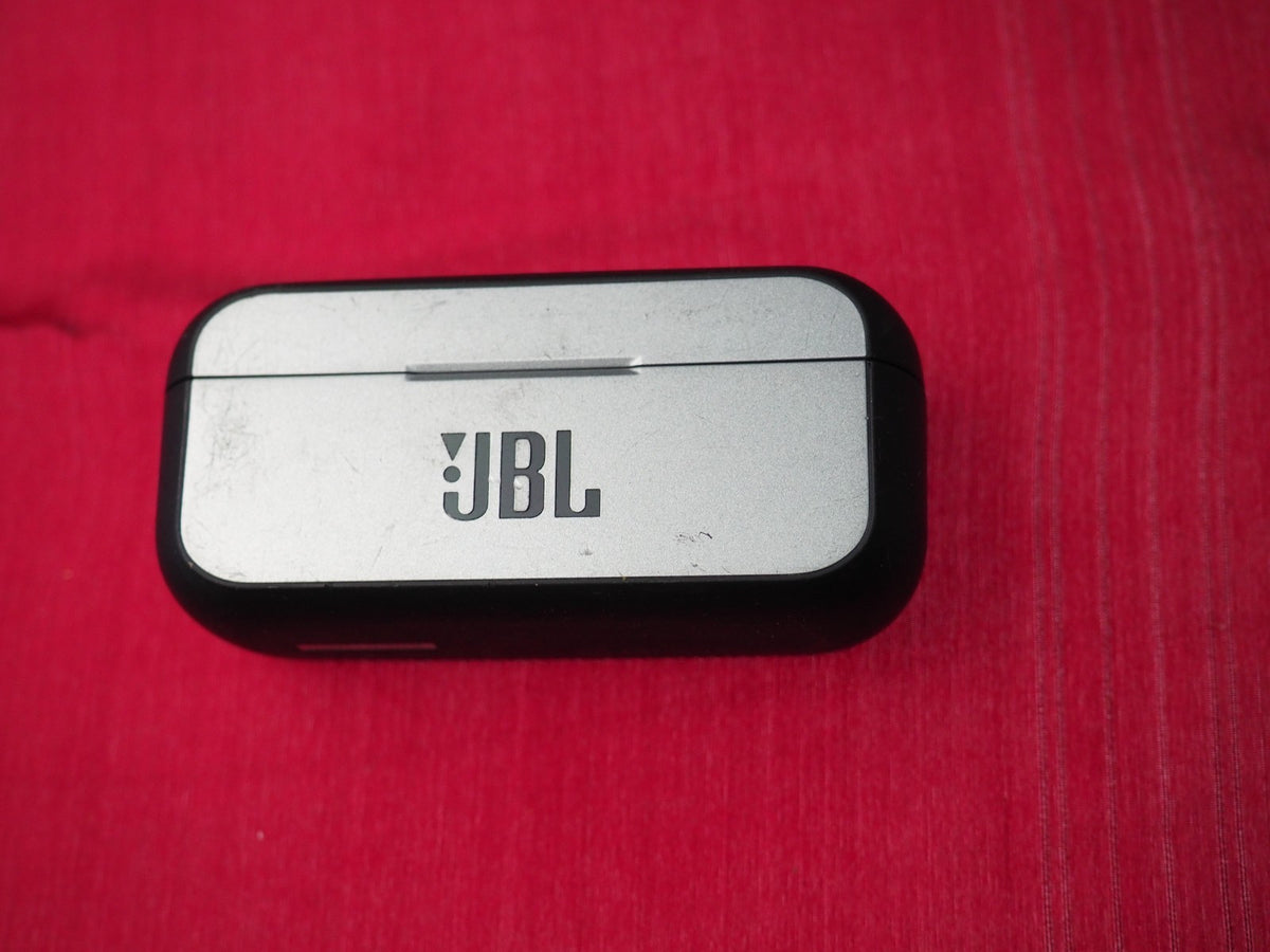 JBL Reflect Flow Charging Case Only & Working