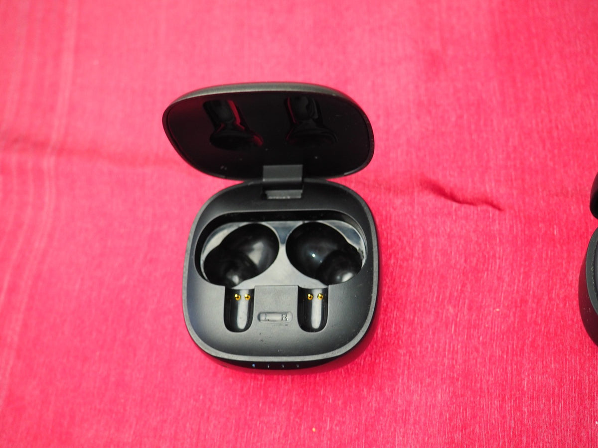 Blaupunkt 410645 Charging Case Only & Working