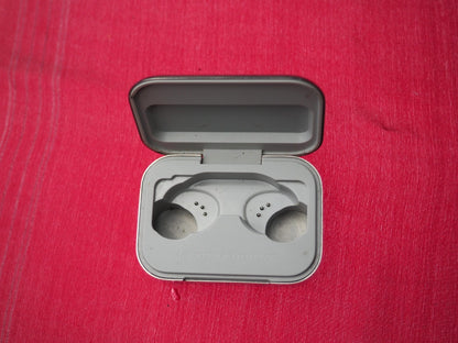Master & Dynamic CABFBPW1YG0361 Case Only & Working