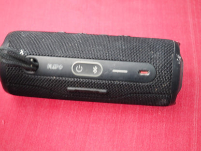 JBL Flip 6 Bluetooth Wireless Speaker & Working