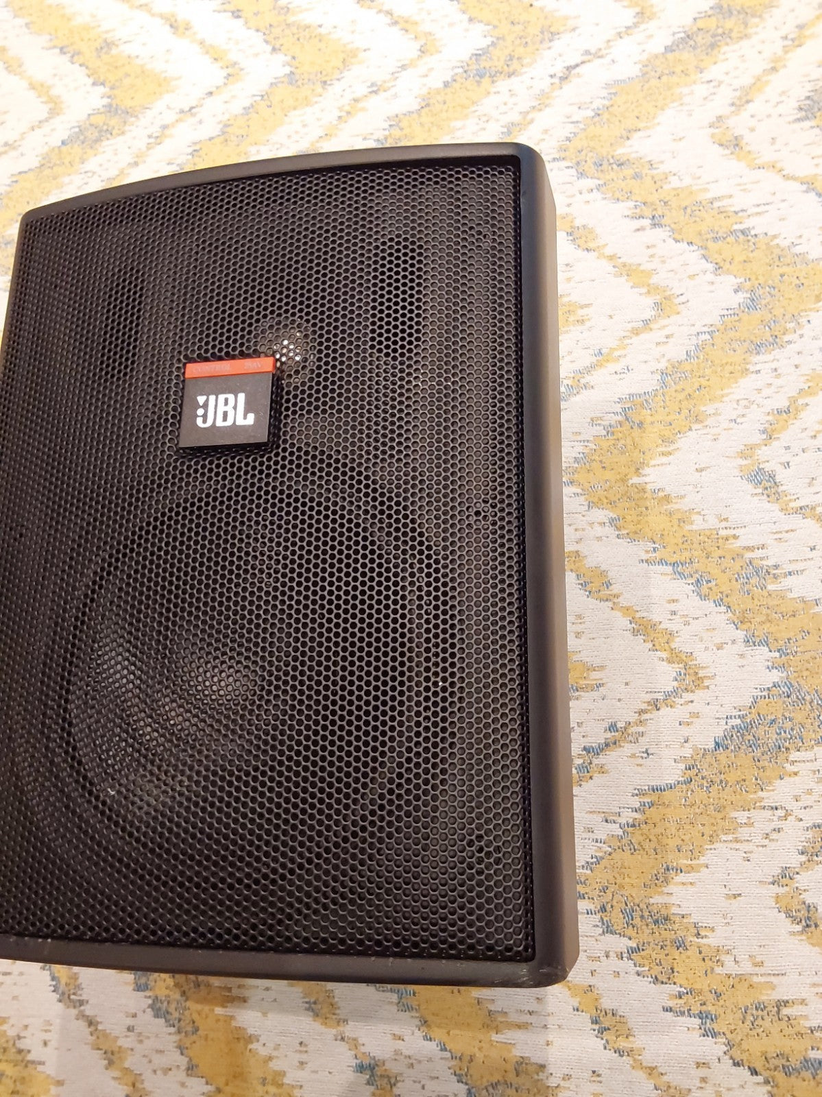JBL Control 25AV  compact, 2-way shielded monitor speaker