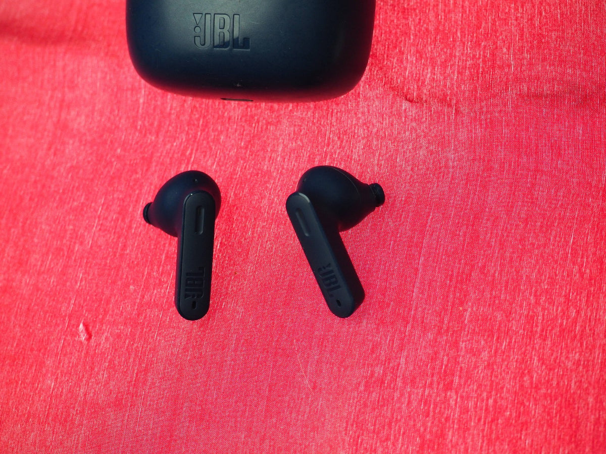 JBL Tune Beam Bluetooth Earbuds Only & Working