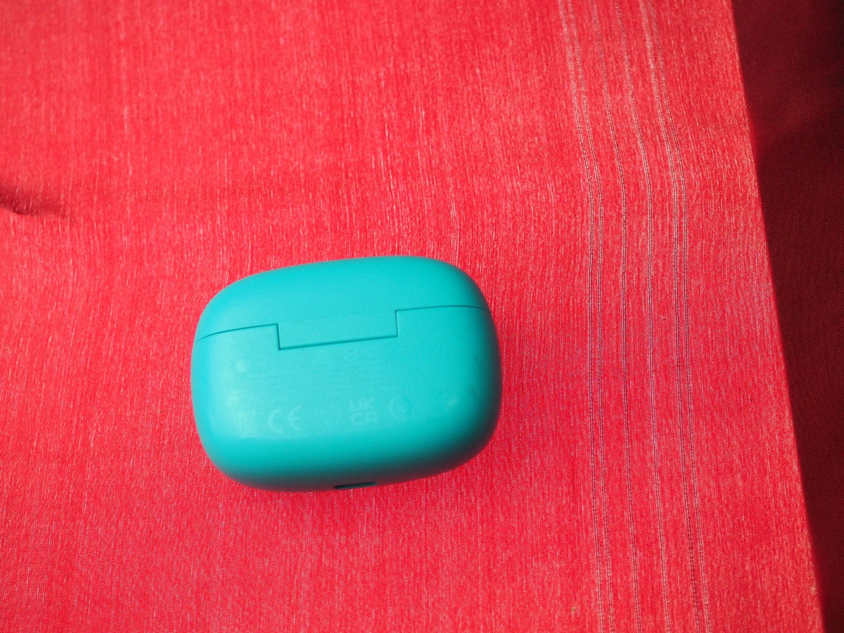 JBL Wave Beam Case Only & Working