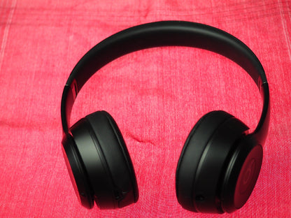 Beats Solo 4 Bluetooth Headphones & NOT Working