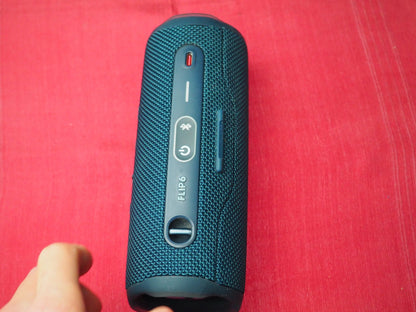 JBL Flip 6 Bluetooth Wireless Speaker & Working
