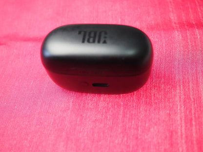 JBL Live Free Charging Case Only & Working