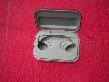 Master & Dynamic CABFBPW1YG0361 Case Only & Working
