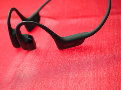 Shokz Openrun Pro 2 Earbuds Only & one side not Working
