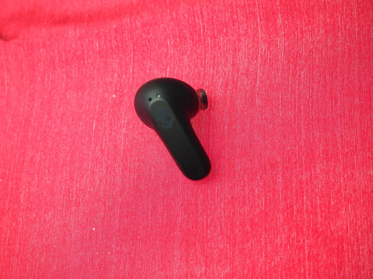 Skullcandy Rail Right Bluetooth Earbud Only & Working