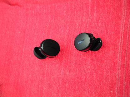 Bose Quietcomdort (New Model) Left & Right Bluetooth Earbuds-Left has no sound