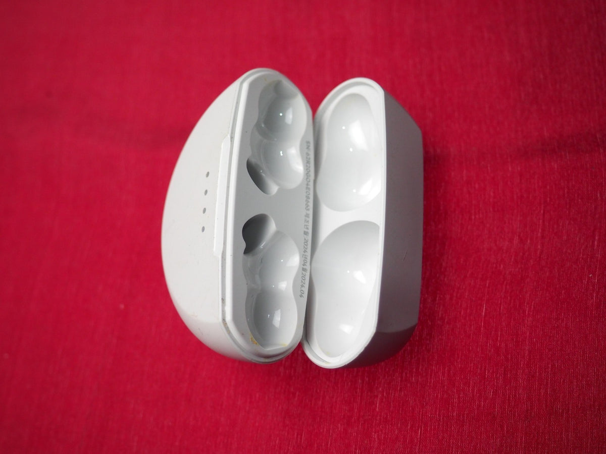 Belkin Soundform Rythym Genuine Charging Case Only & Working