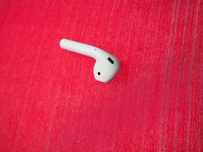 Apple Airpods Right (A2032)  Bluetooth Earbud Only & Working