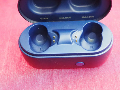 Skullcandy Sesh Earbuds Case  Only & Working