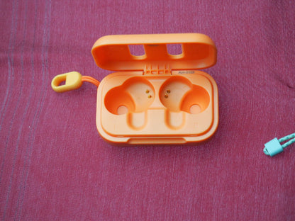 Skullcandy Dime Case Only & Working