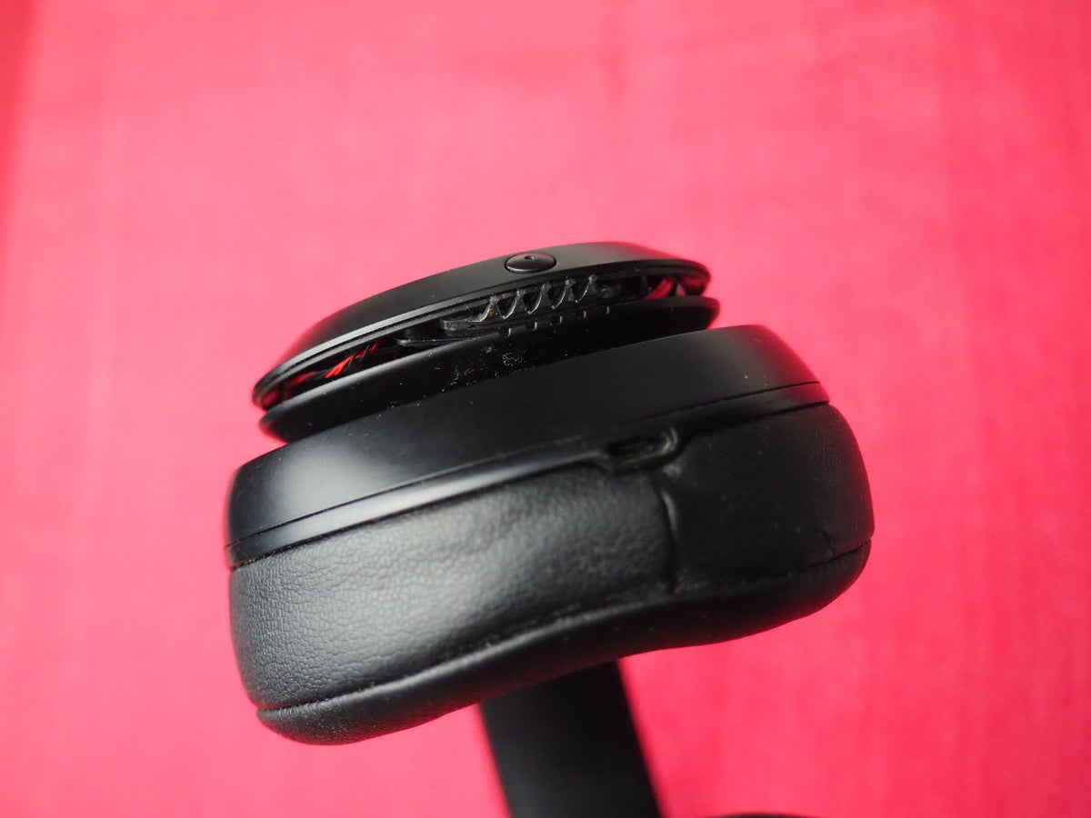 Beats Sudio 3 (old model) Bluetooth Headphones Damaged