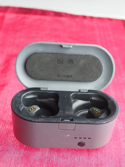 Skullcandy Sesh Case  Only & Working