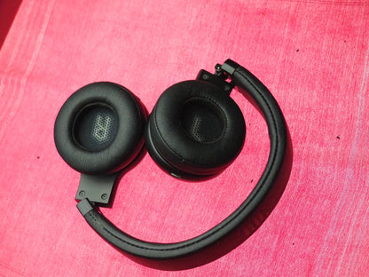 JBL C45BT Bluetooth Headphones & Fully Working But Snapped