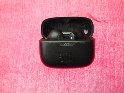 JBL Tune 230 Bluetooth Earbuds