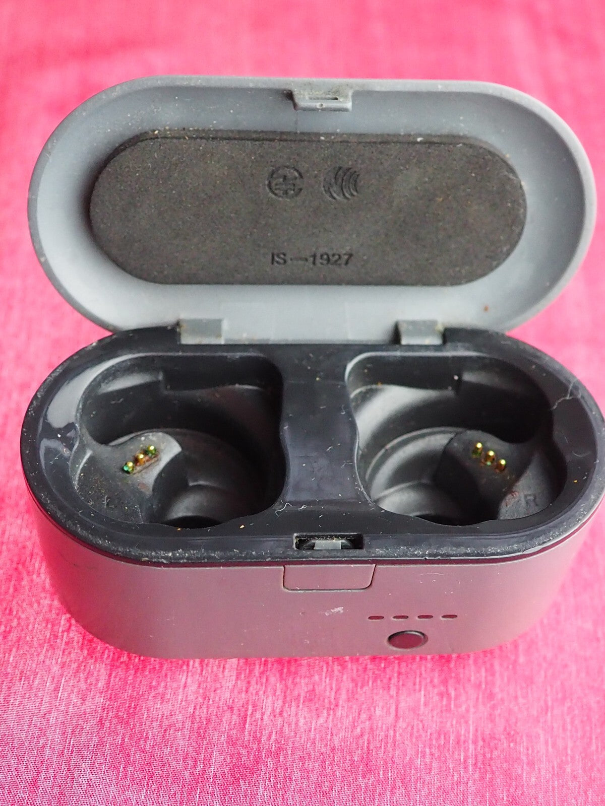 Skullcandy Sesh Case  Only & Working