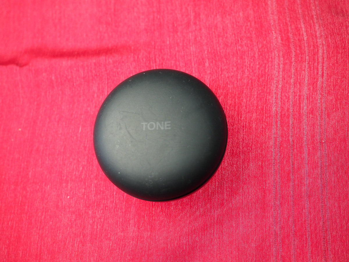 LG Tone UT900  Charging Case Only & Working