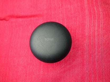 LG Tone UT900  Charging Case Only & Working