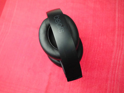Beats Sudio 3 (old model) Bluetooth Headphones Damaged