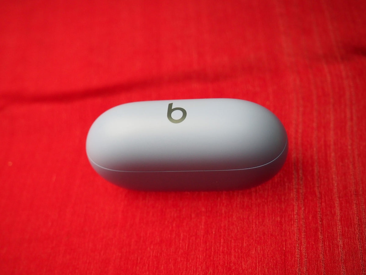 Genuine Beats Solo Charging Case Only & Working
