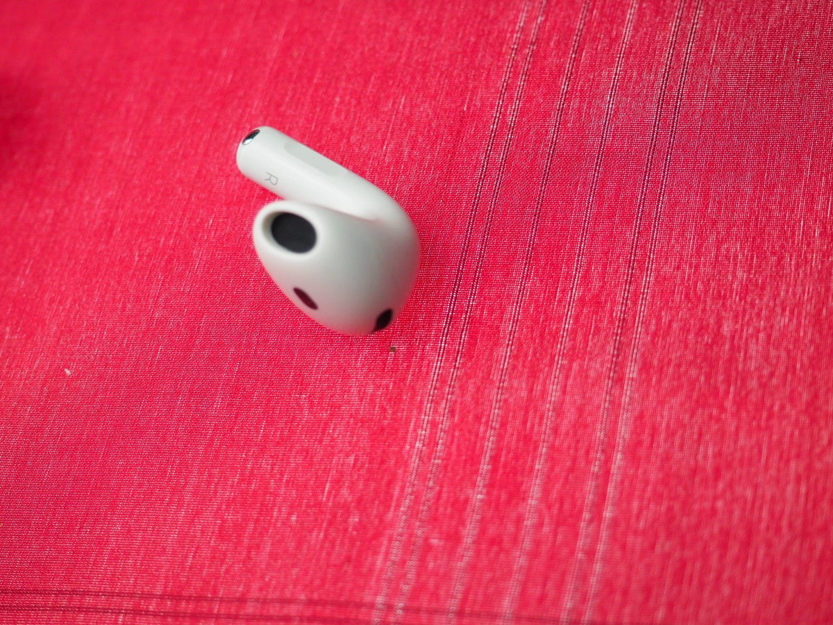 Genuine Apple Airpods 4 (A3050) Right Bud Only & Working