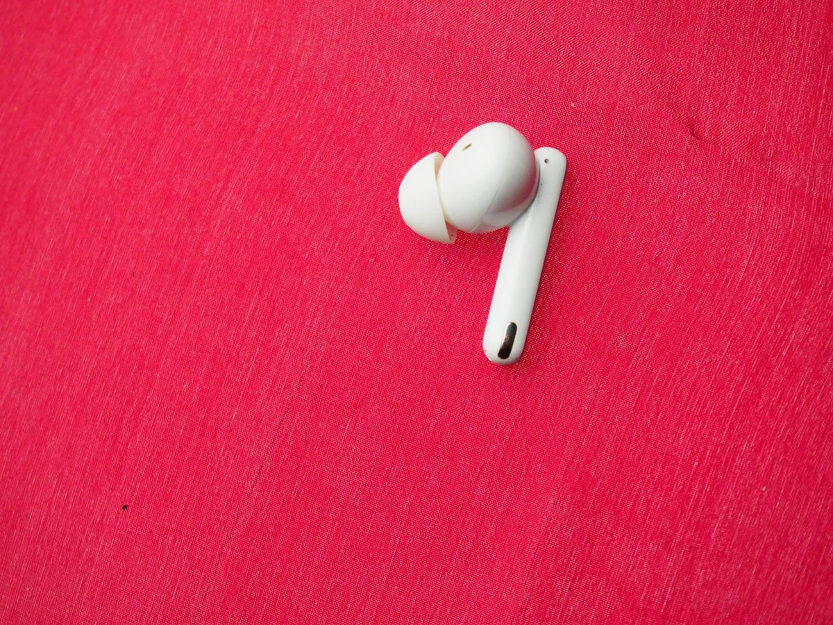 Oppo ET171 Right Bluetooth Earbud Only & Untested