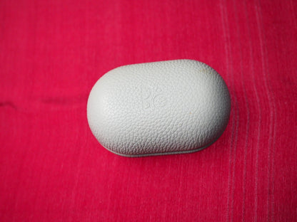 Bang & Olufsen Beoplay E8 3RD GEN Charging Case Only & Working