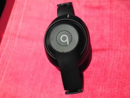Beats Studio Pro Black Bluetooth Headphones & NOT Working