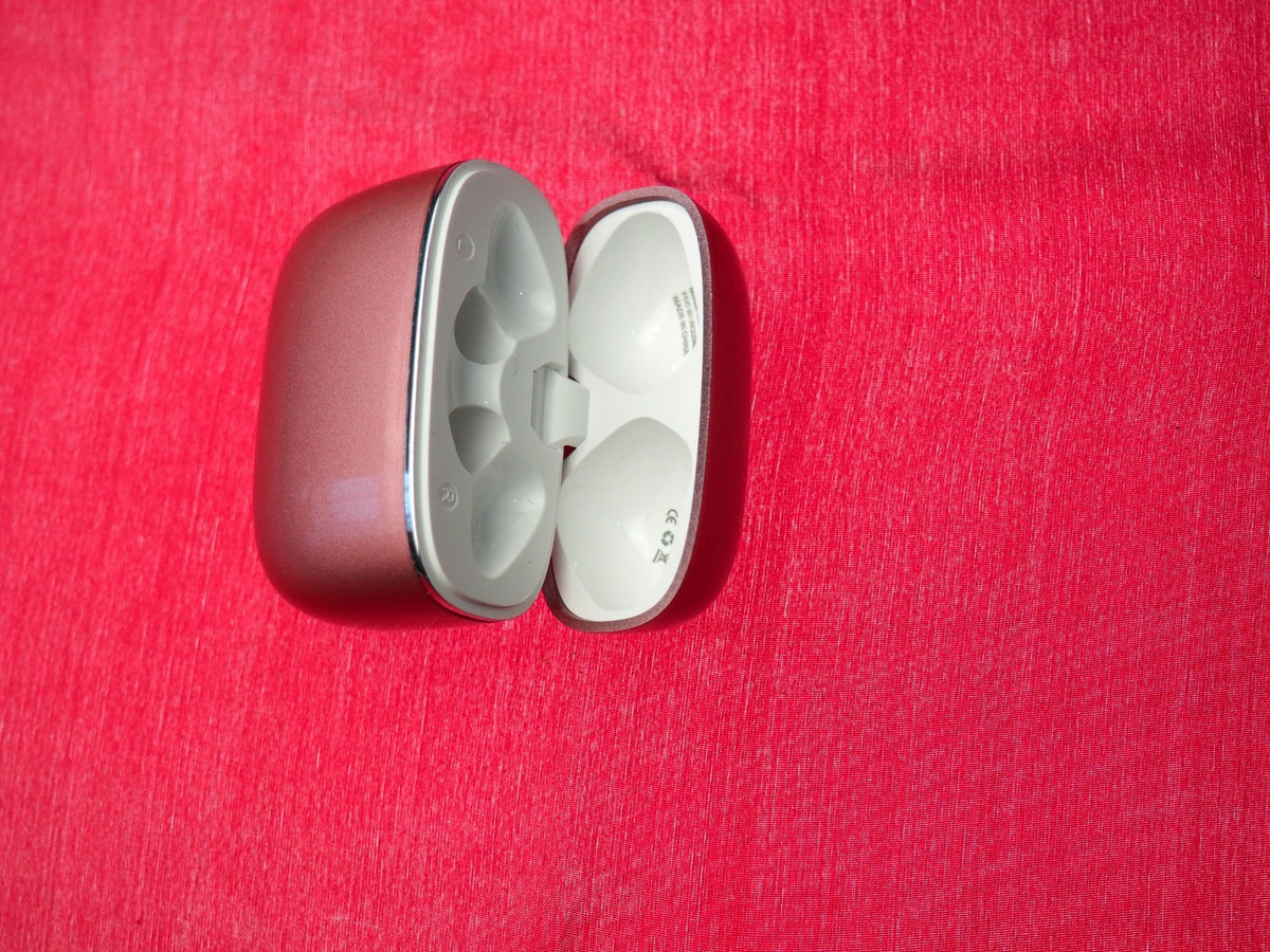T19 Bluetooth Earbud Case Only & Working