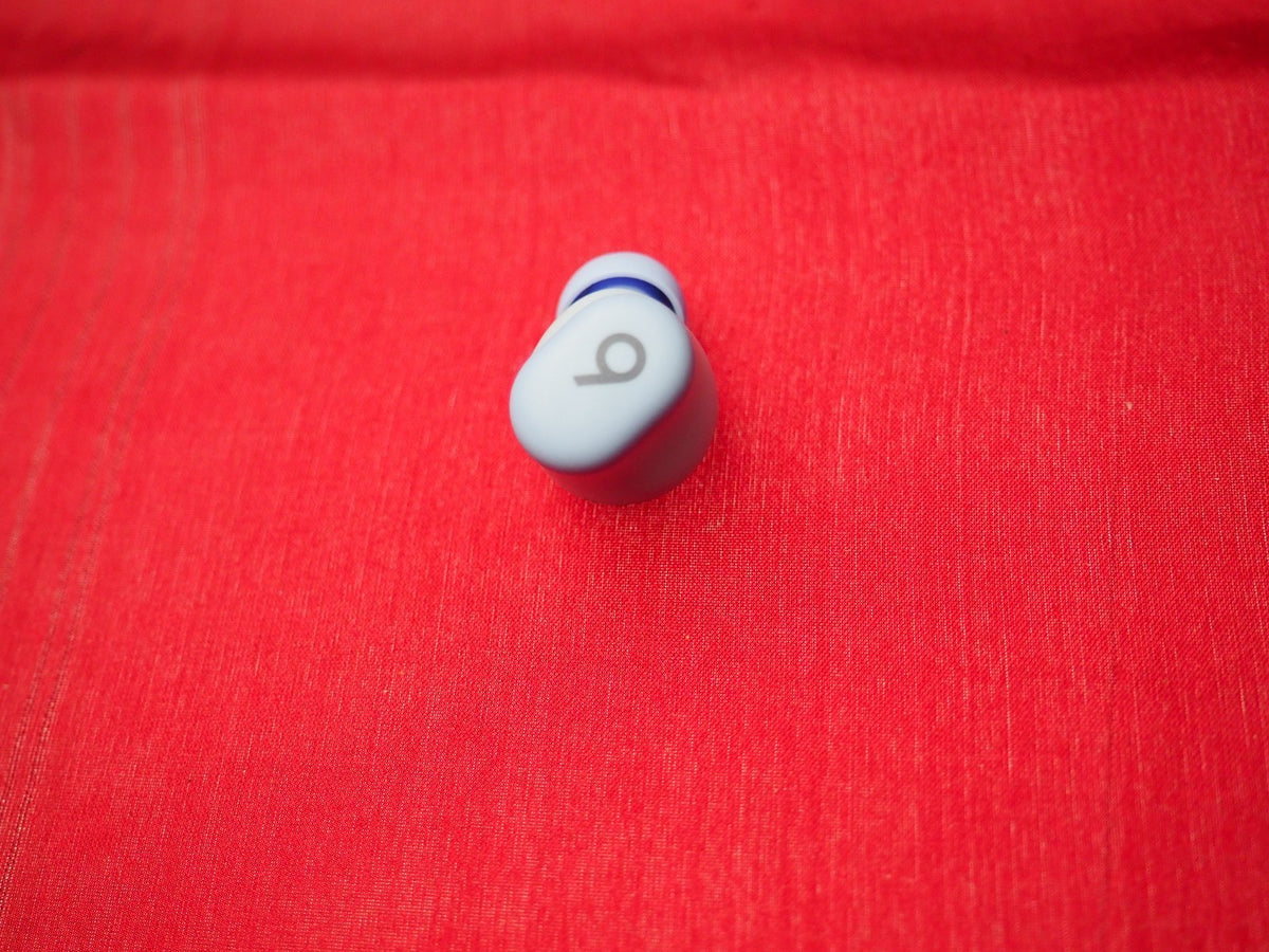 Genuine Beats Solo Lilac Right Bluetooth Earbud Only & Working